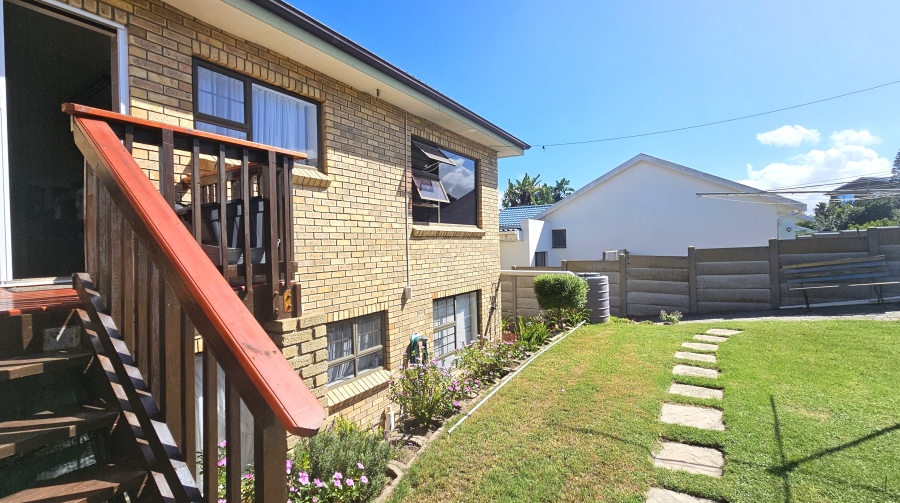 3 Bedroom Property for Sale in Dana Bay Western Cape